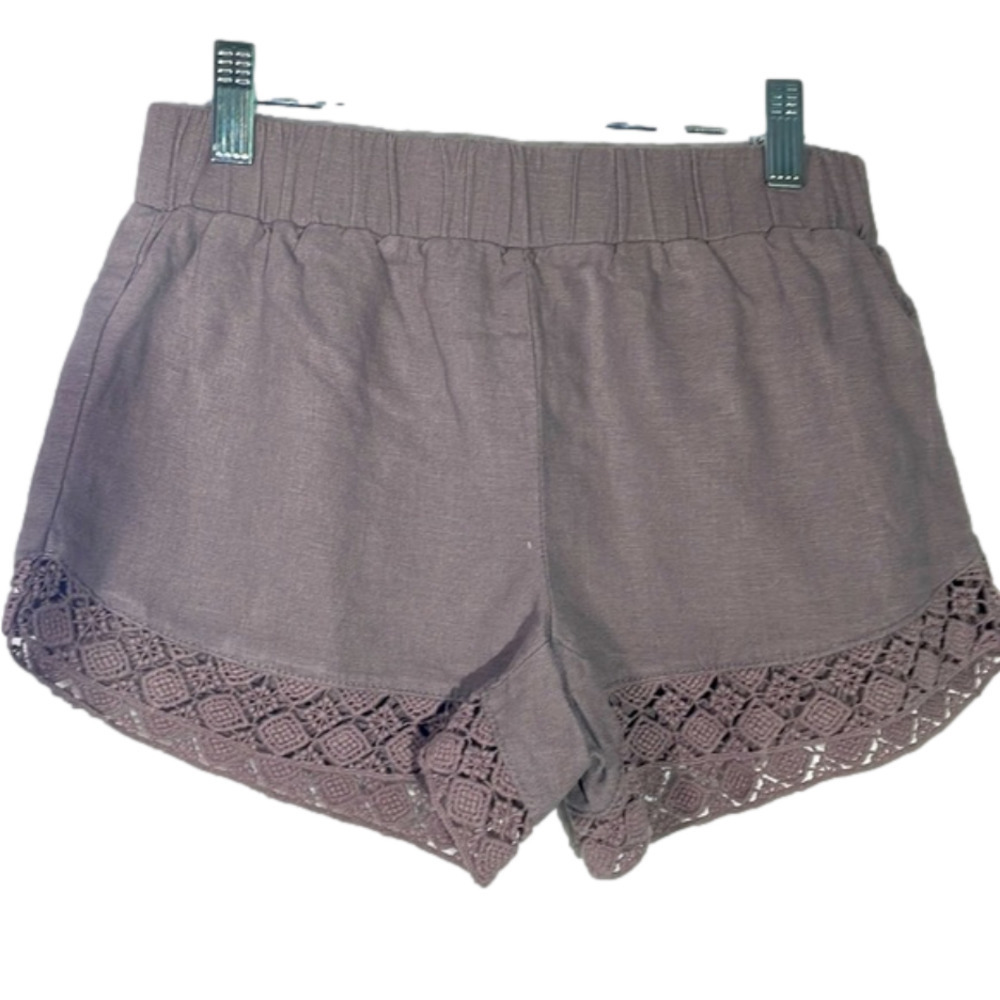 Aeropostale Shorts With Eyelet Hem Size XS EUC